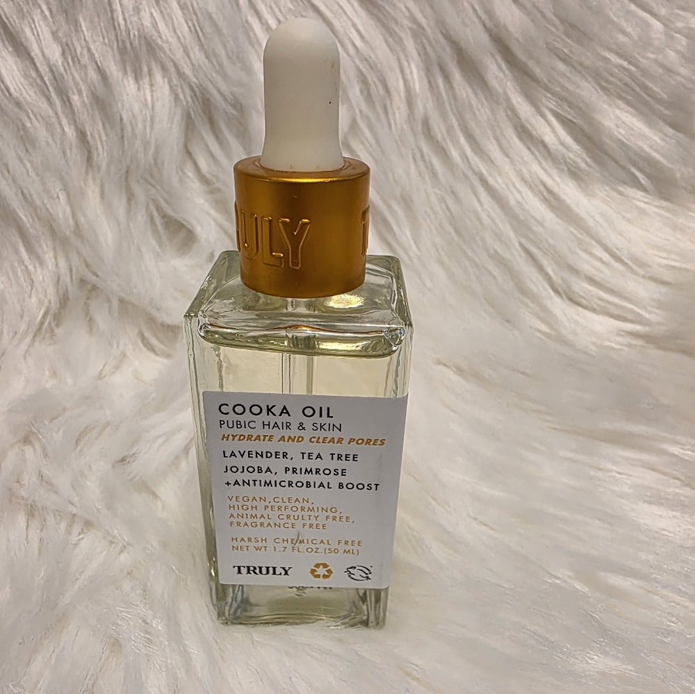 TRULY Cooka Oil with Gold Cap